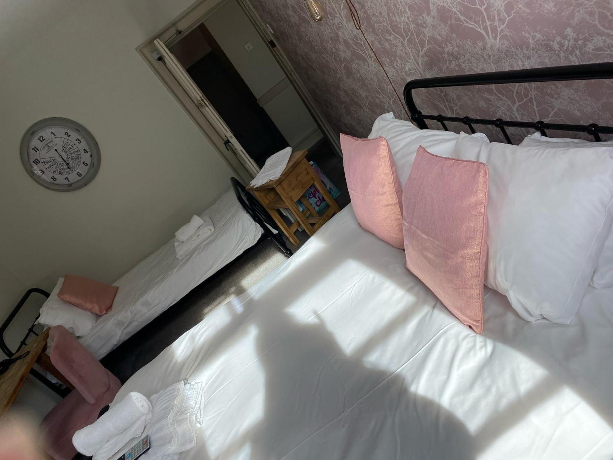 The Swan Taphouse Bed & Breakfast Ironbridge Bagian luar foto