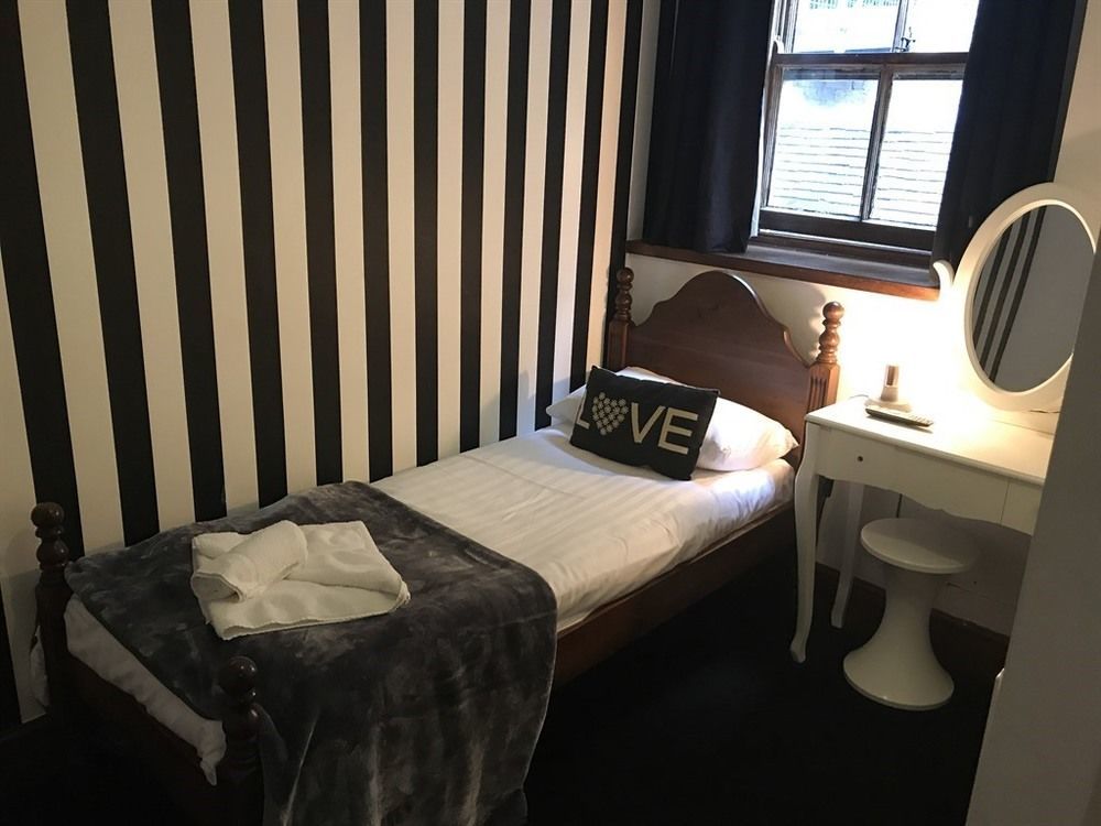The Swan Taphouse Bed & Breakfast Ironbridge Bagian luar foto